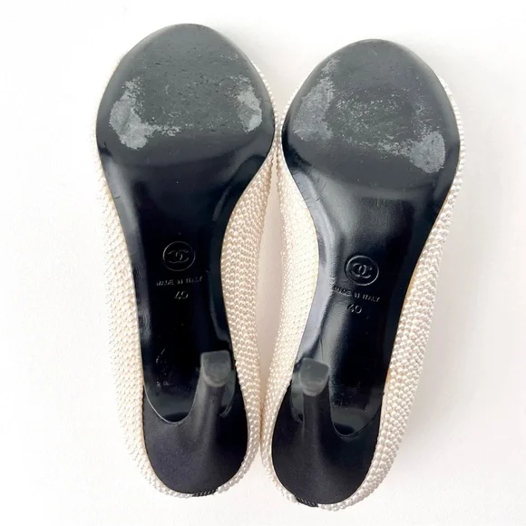 CHANEL || CC Logo Pearl Embellished Black Cap Toe Sequin High Heel Pumps EU 40 - Picture 13 of 15